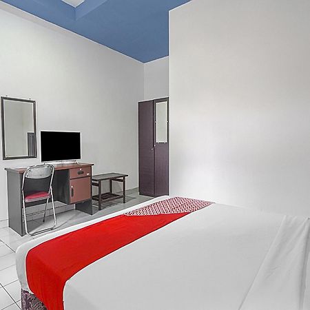 Oyo Life 90589 Palem Garden Hotel トゥルンガグン エクステリア 写真